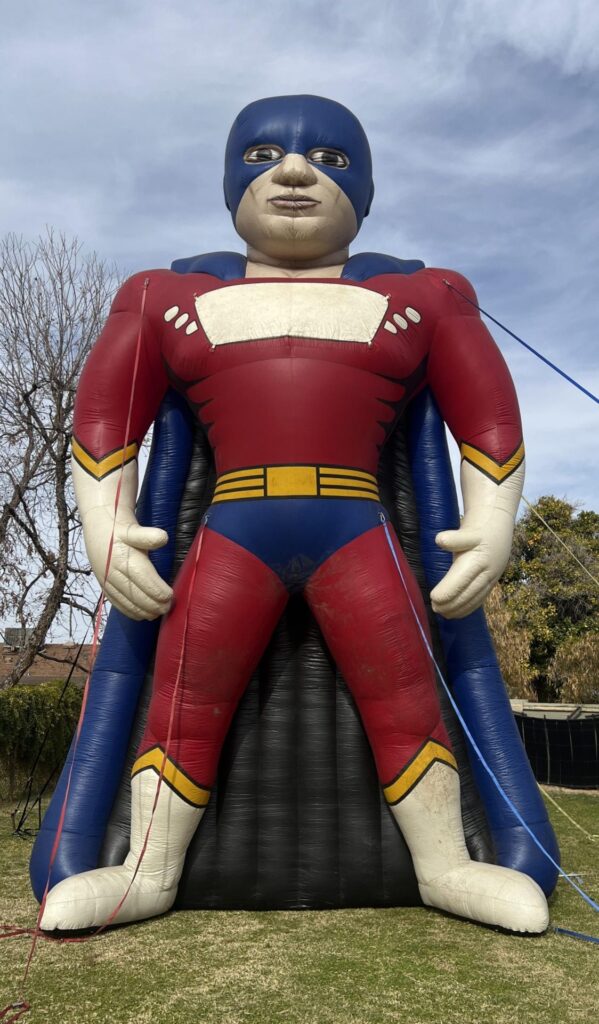 Super Hero 25ft small scaled
